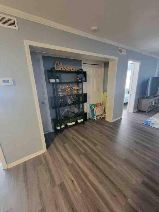 2022 Renovated 2-Bdrm Cozy, Lovely Condo W/Parking! Hilton Head Island Exterior foto